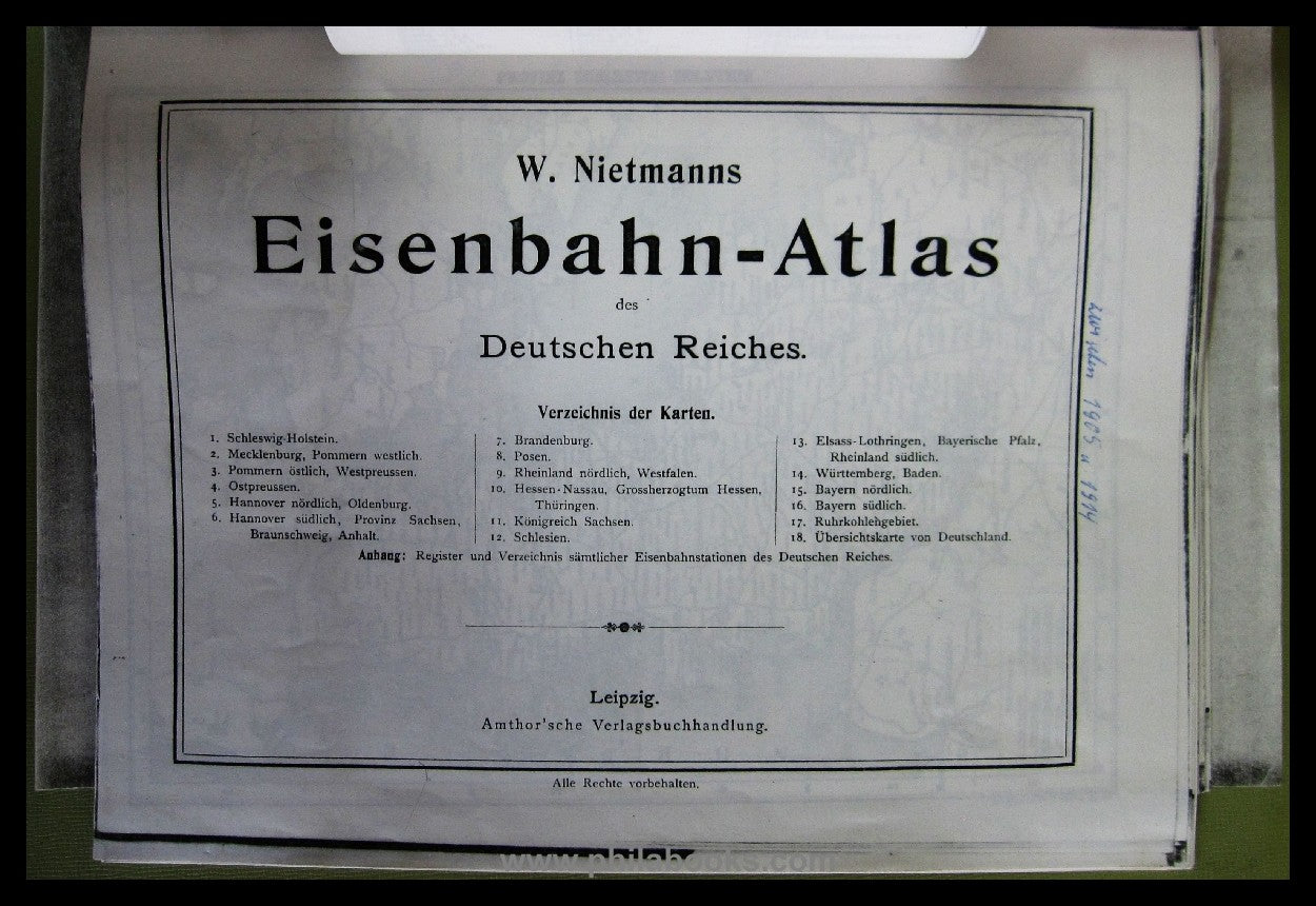 Ein Leitz-Odner mit Kopien von Unterlagen die Bahnpost von Berlin  ...